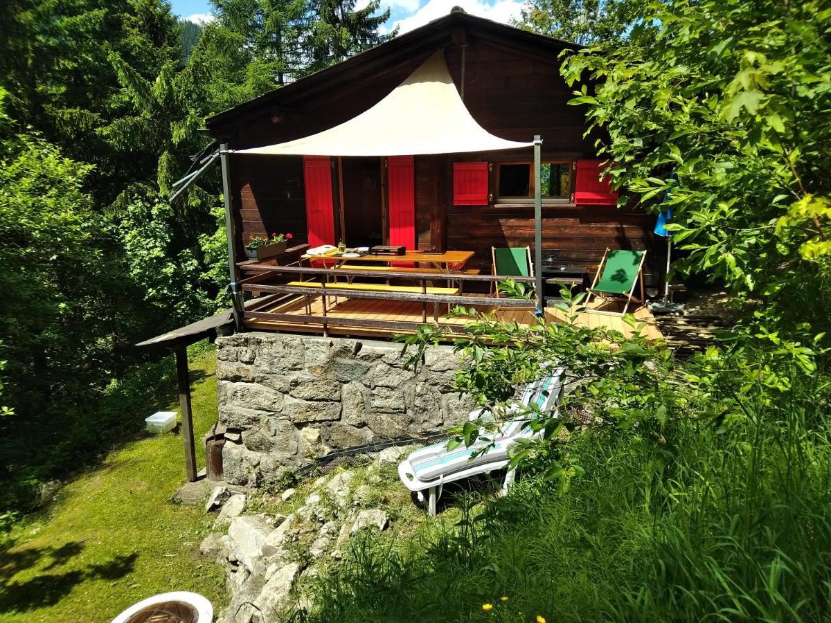 Petit Chalet Rustique Et Bucolique Bovernier Exterior foto