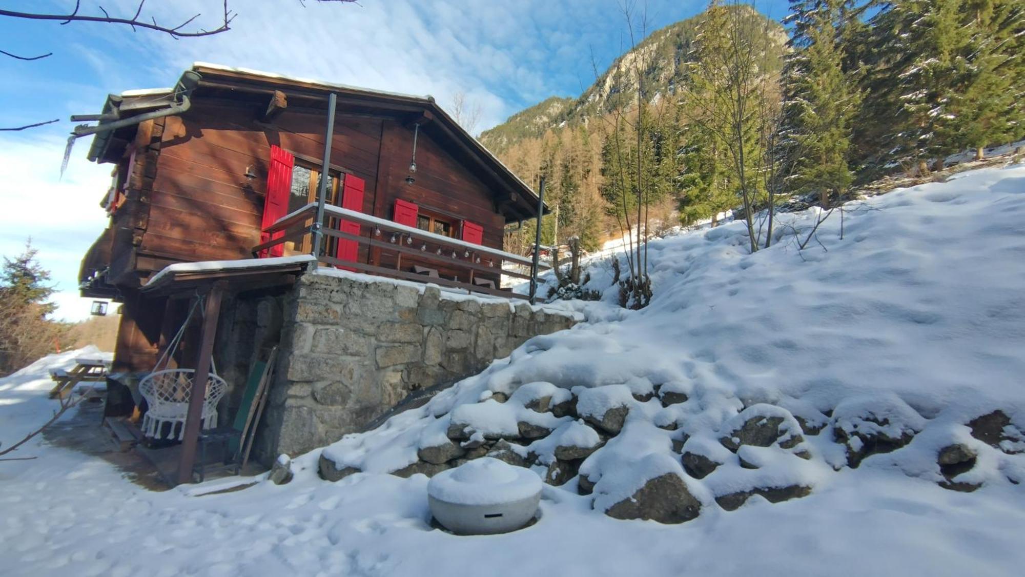 Petit Chalet Rustique Et Bucolique Bovernier Exterior foto
