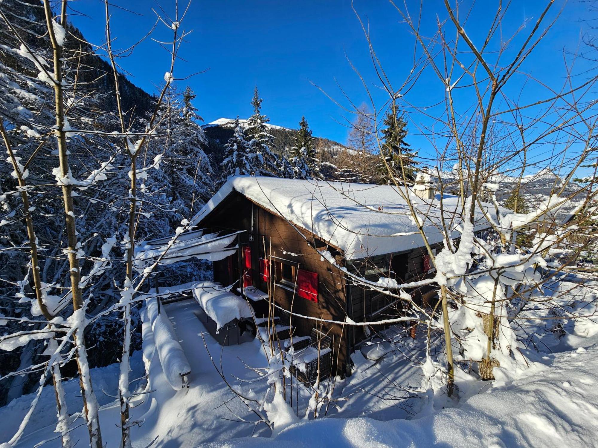 Petit Chalet Rustique Et Bucolique Bovernier Exterior foto