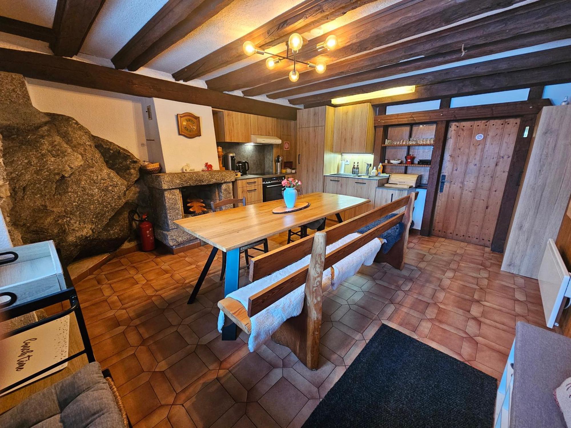 Petit Chalet Rustique Et Bucolique Bovernier Exterior foto